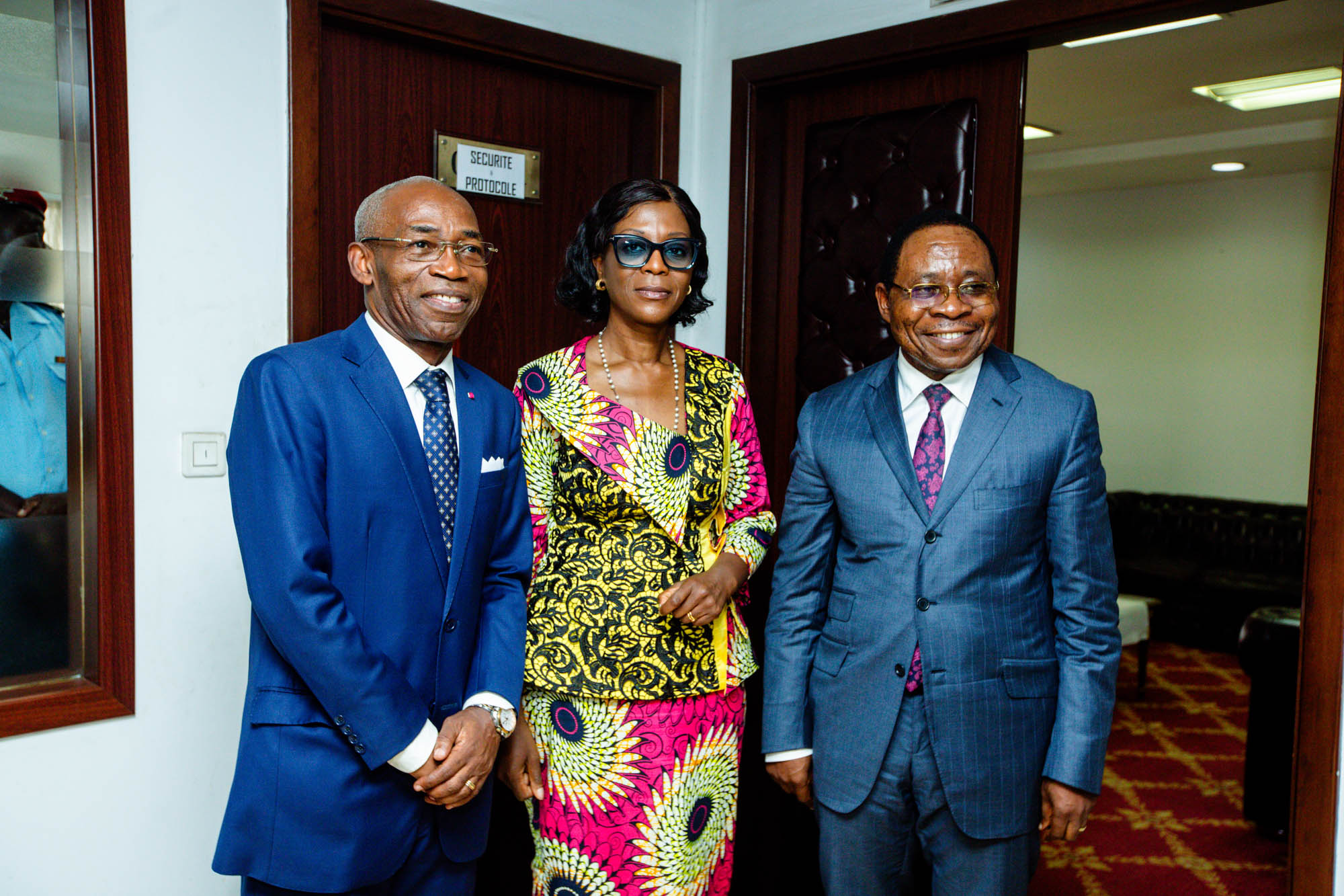 La Ministre, Secrétaire Exécutive de la CCBC, s’entretient à Yaoundé avec le Ministre de l’Eau et de l’Energie du Cameroun