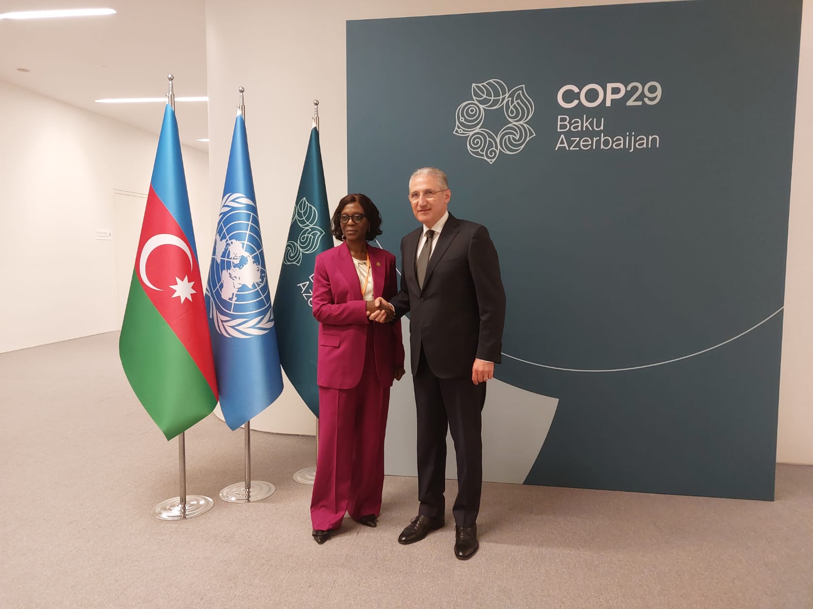 Rencontre bilatérale entre la Ministre de l’Environnement, du Développement Durable et du Bassin du Congo et le Ministre de l’écologie et des Ressources Naturelles, Président Désigne de la COP29